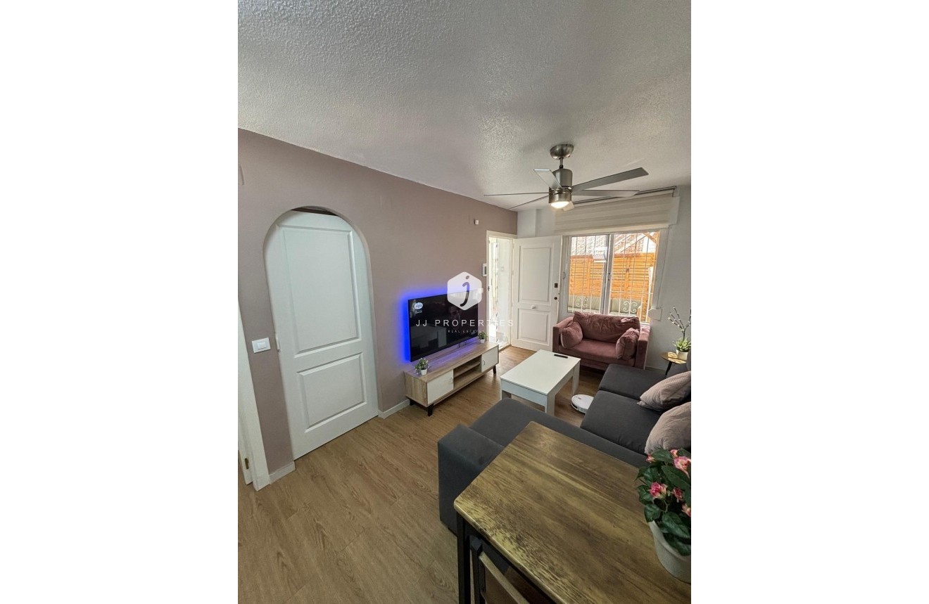 Resale - Bungalow -
Torrevieja - Los Balcones
