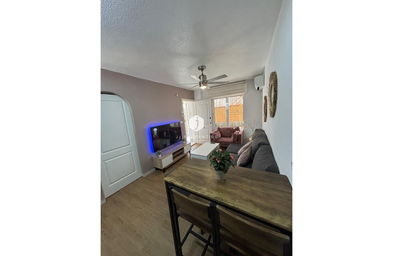 Resale - Bungalow -
Torrevieja - Los Balcones