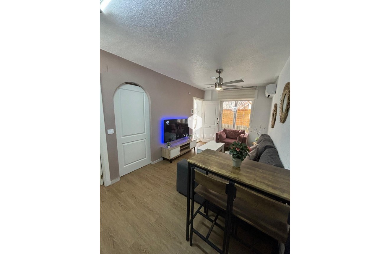 Resale - Bungalow -
Torrevieja - Los Balcones