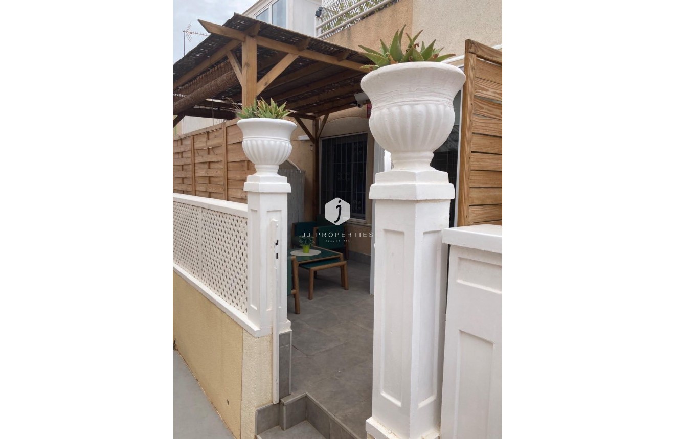 Resale - Bungalow -
Torrevieja - Los Balcones