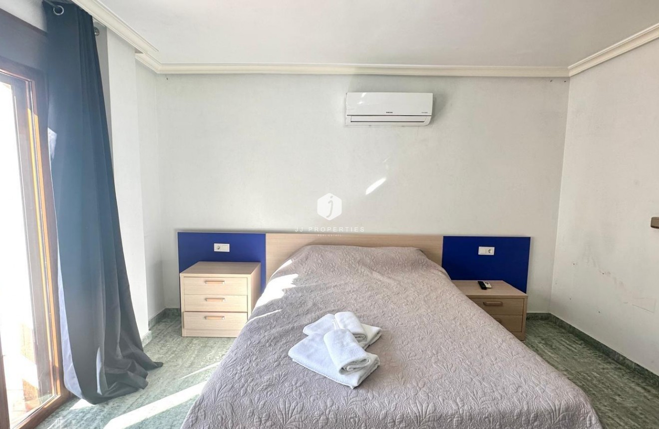 D'occasion - Attique -
Torrevieja