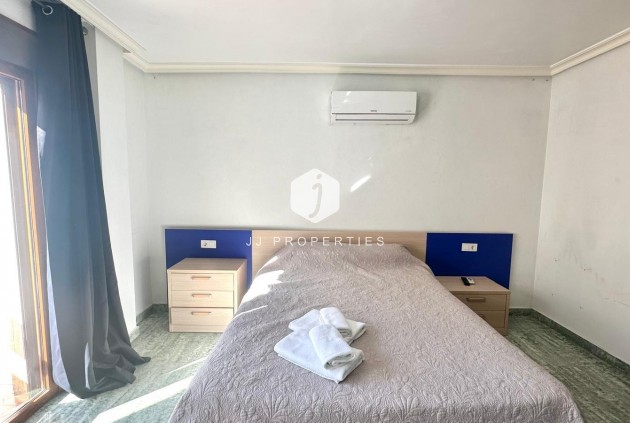 D'occasion - Attique -
Torrevieja