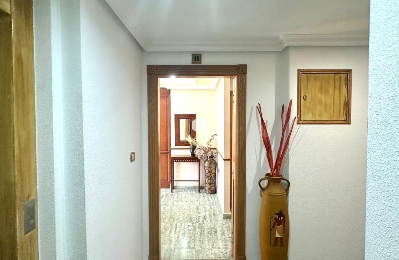 D'occasion - Attique -
Torrevieja