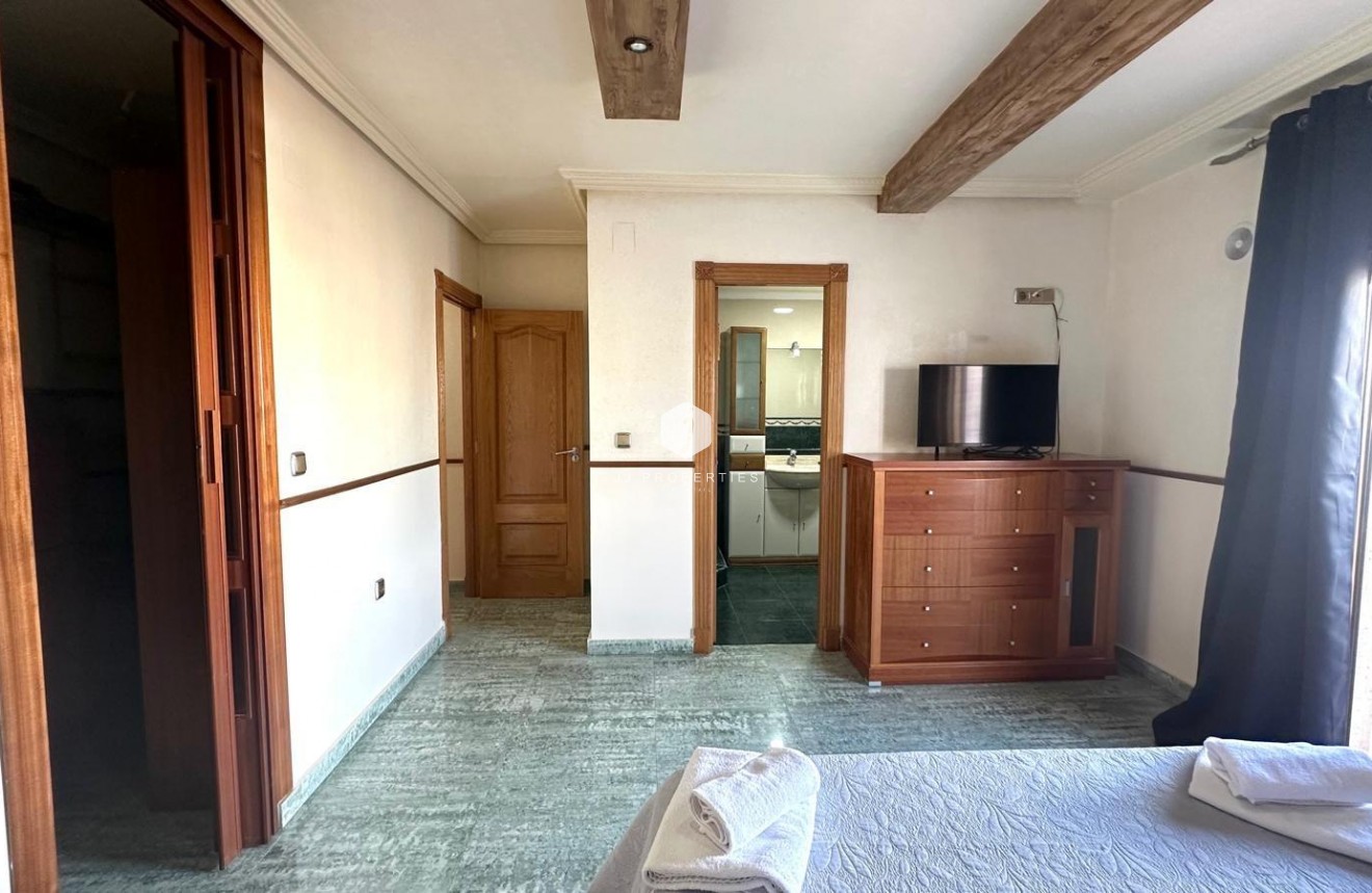 D'occasion - Attique -
Torrevieja
