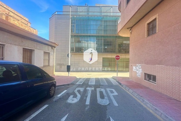Tweedehands - Appartement / flat -
Torrevieja - La Mata