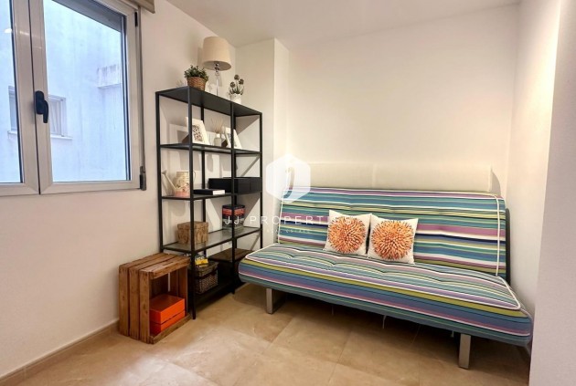 Tweedehands - Appartement / flat -
Torrevieja - La Mata