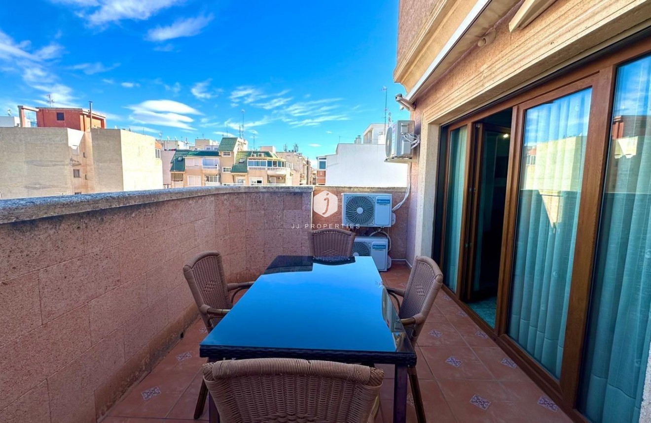 D'occasion - Attique -
Torrevieja