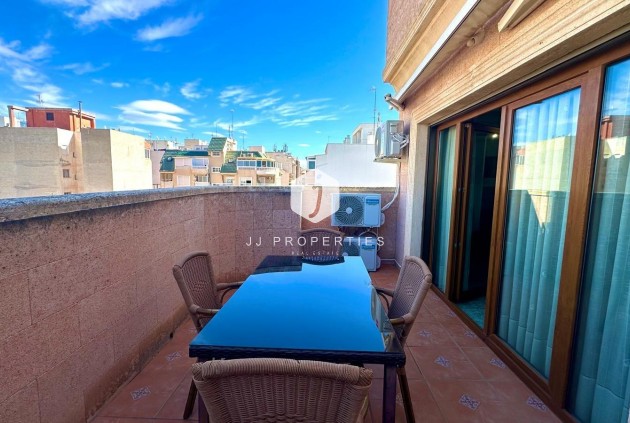D'occasion - Attique -
Torrevieja