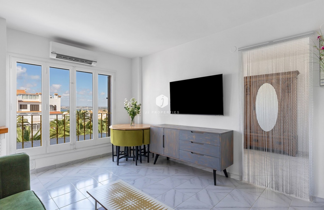 Resale - Apartment / flat -
La Mata - Costa Blanca