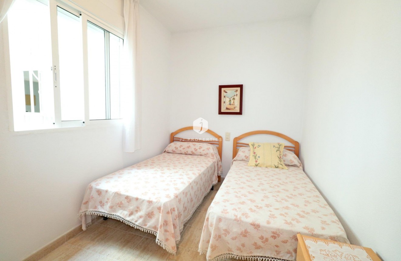 D'occasion - Appartement -
Torrevieja - Acequion