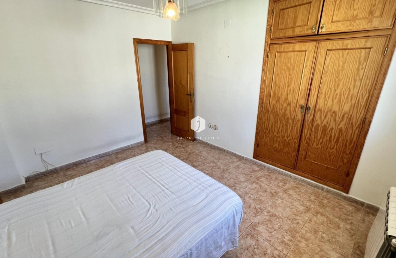 D'occasion - Villa -
Torrevieja - aguas nuevas