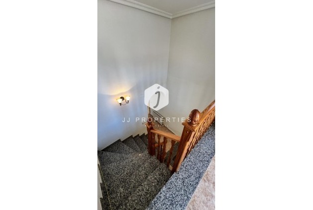D'occasion - Villa -
Torrevieja - aguas nuevas