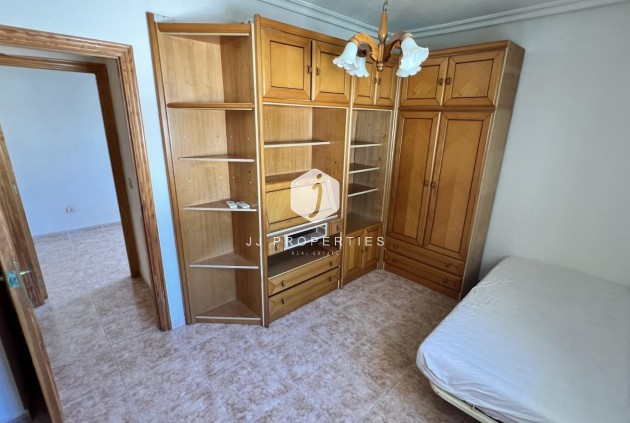 D'occasion - Villa -
Torrevieja - aguas nuevas