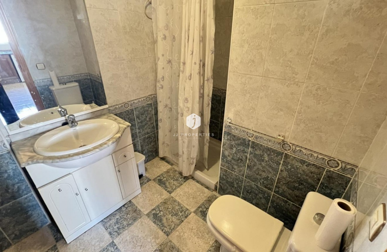 D'occasion - Villa -
Torrevieja - aguas nuevas