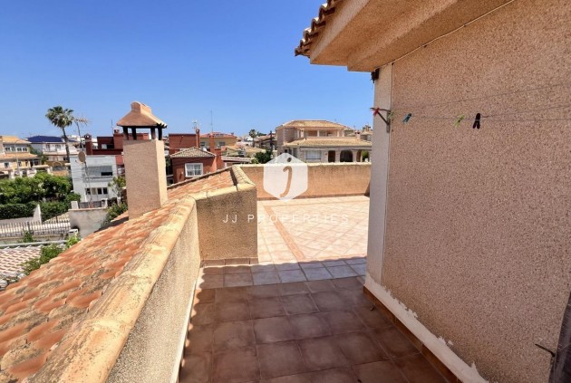 D'occasion - Villa -
Torrevieja - aguas nuevas