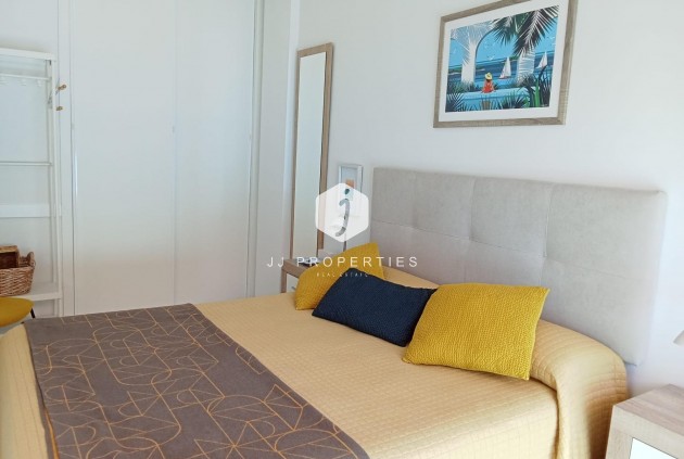 Aus zweiter Hand - Wohnung -
Torrevieja - Estacion de autobuses