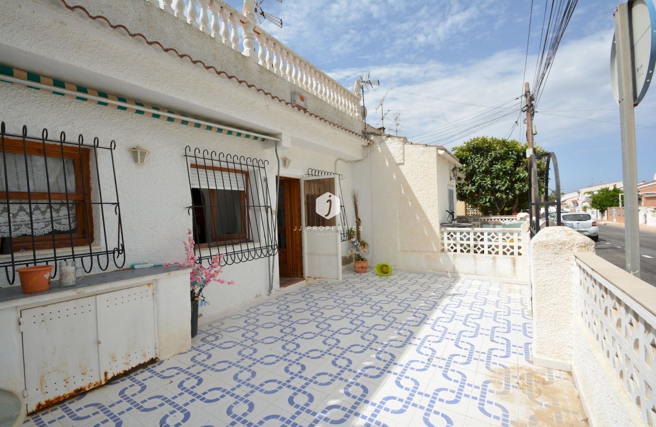 Aus zweiter Hand - Chalet -
Torrevieja - Costa Blanca