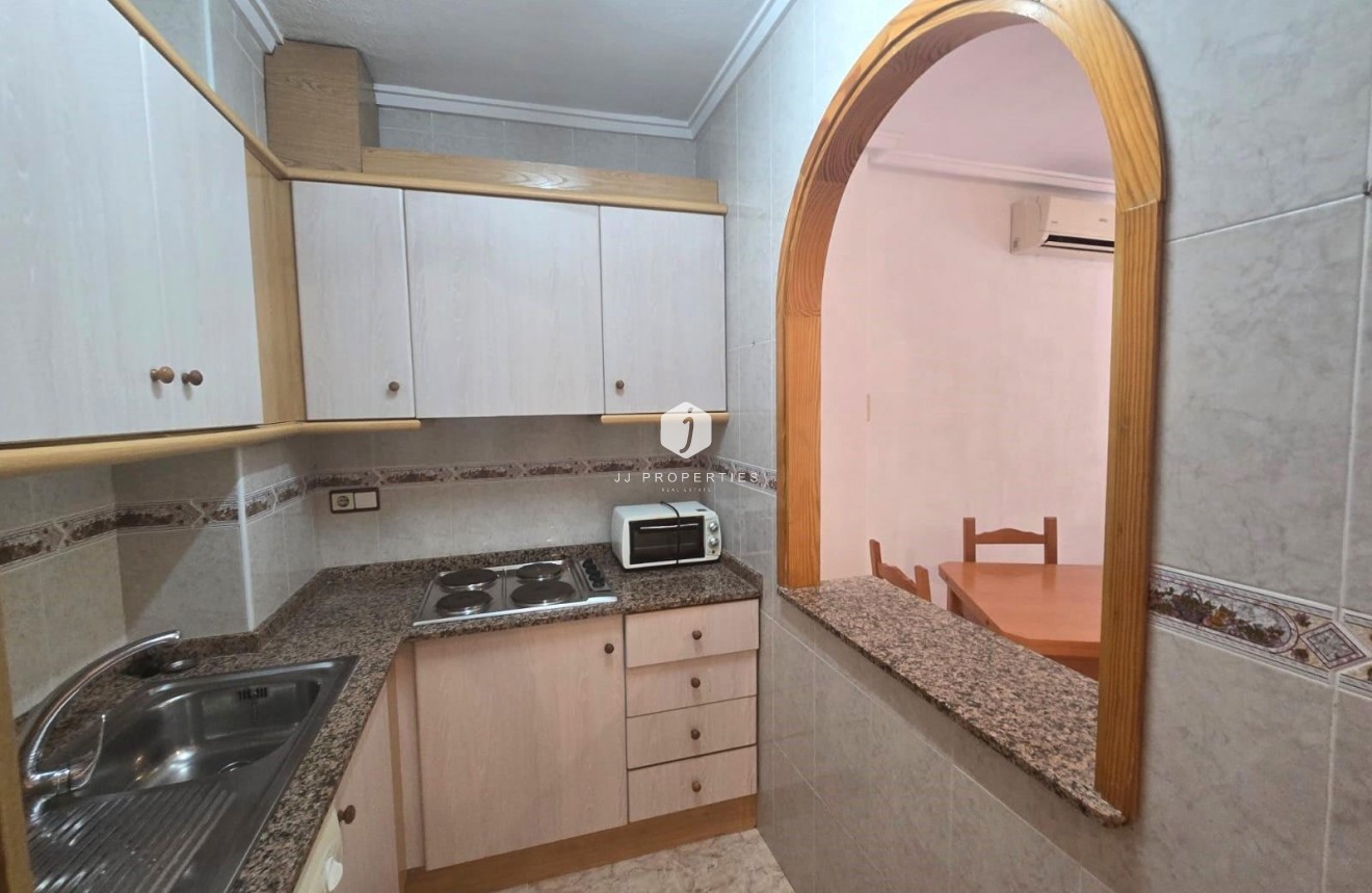 Resale - Apartment / flat -
Torrevieja - Habaneras