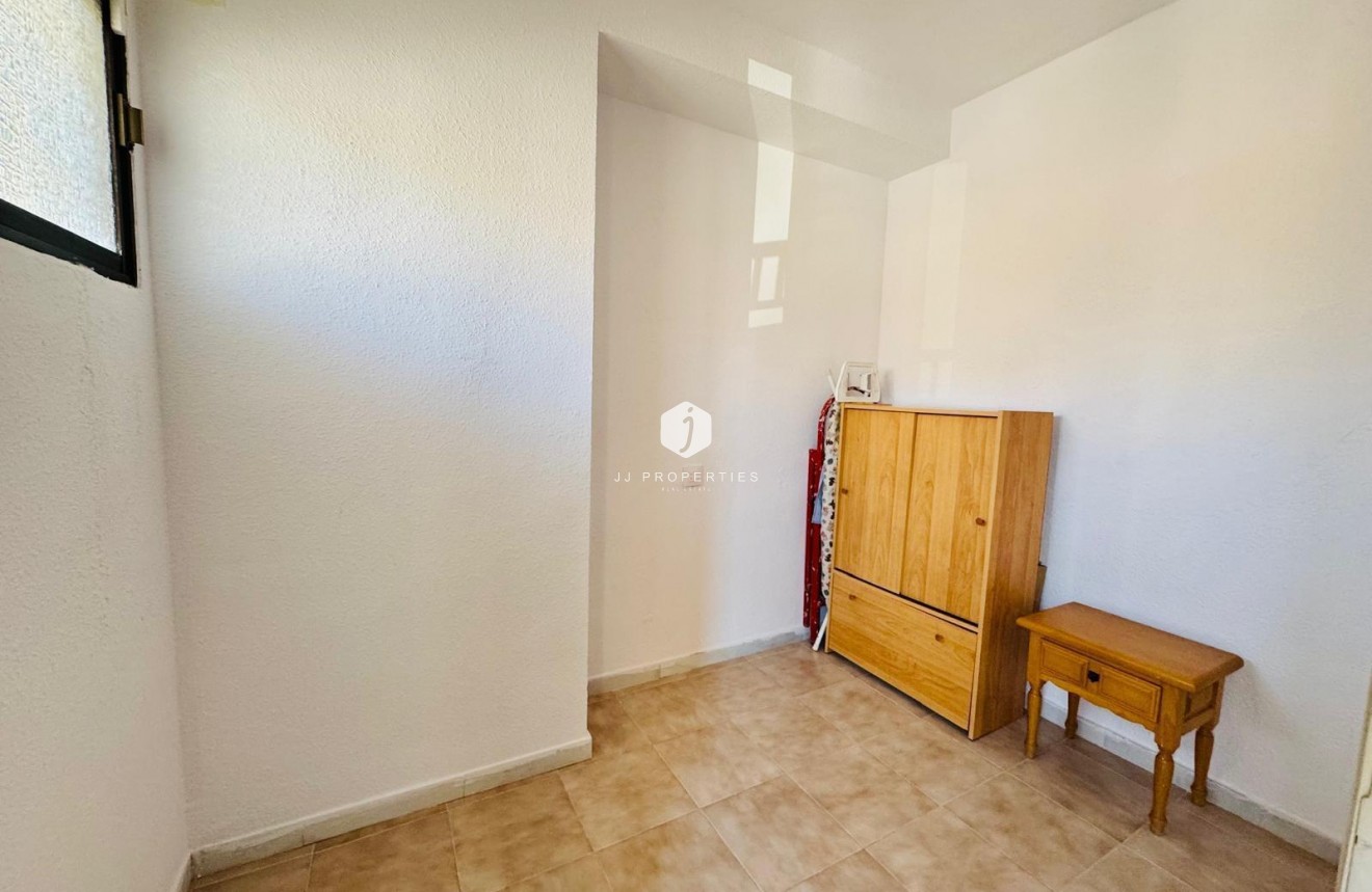 Resale - Apartment / flat -
Torrevieja - Cabo cervera