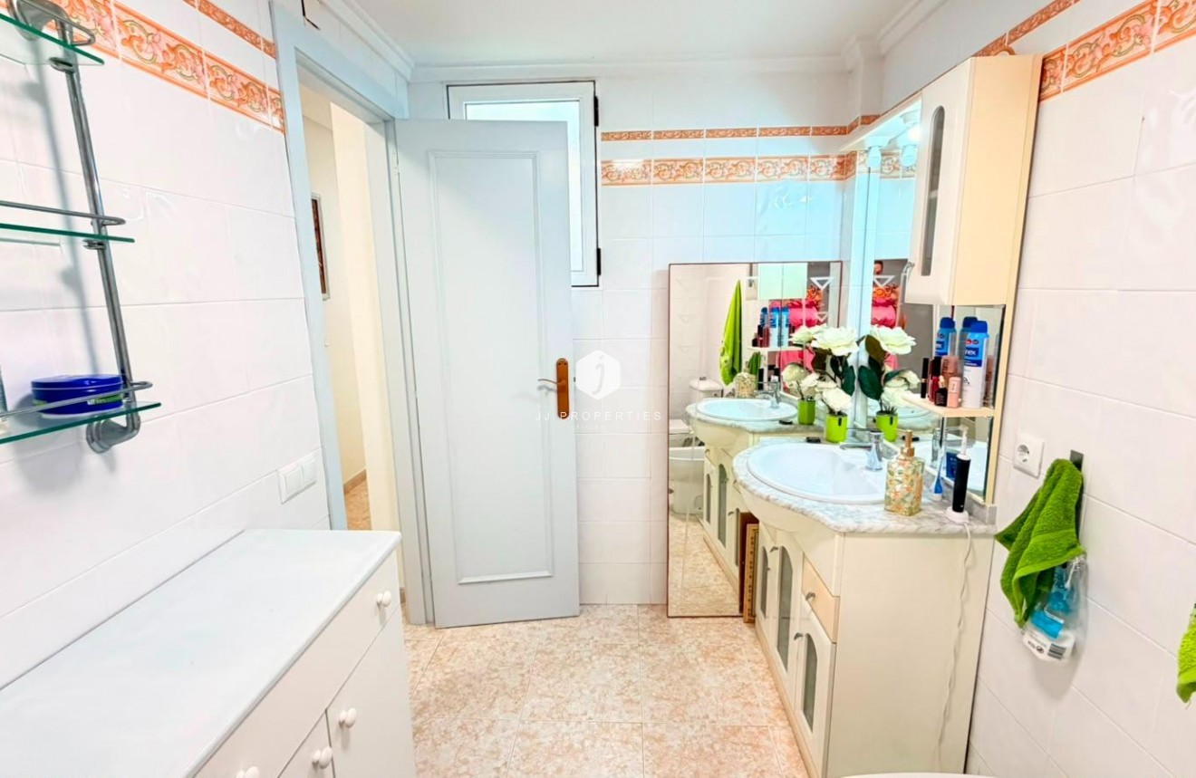 Segunda mano - Apartamento / piso -
Torrevieja - Playa del Cura