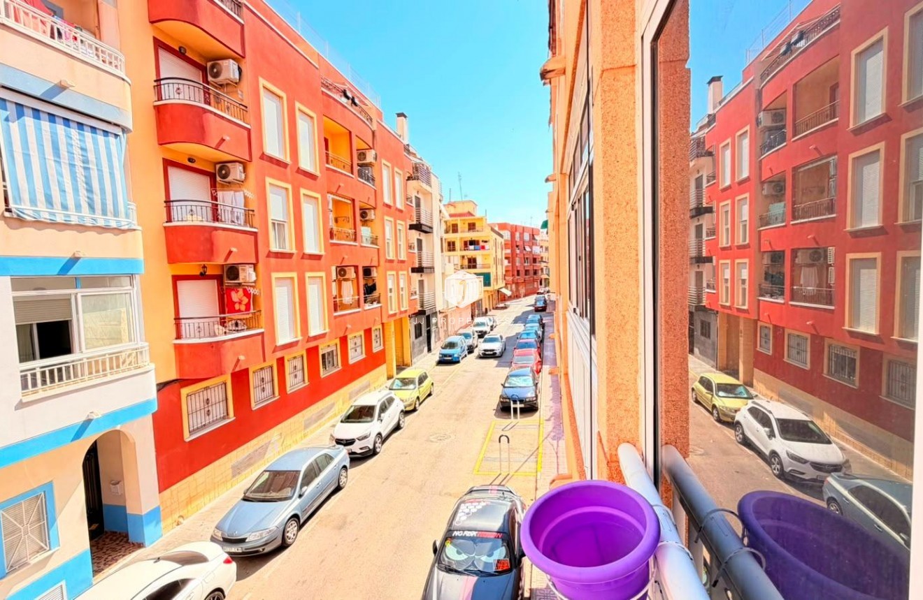 Segunda mano - Apartamento / piso -
Torrevieja - Playa del Cura