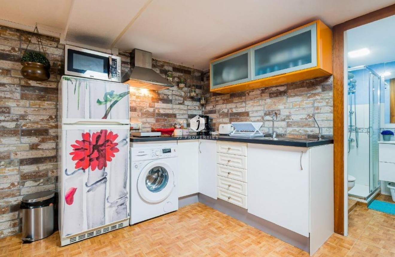 Aus zweiter Hand - Duplex -
Torrevieja - Acequion