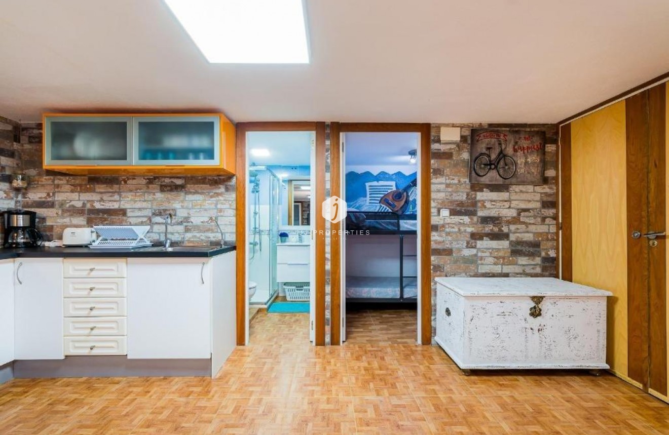 Aus zweiter Hand - Duplex -
Torrevieja - Acequion
