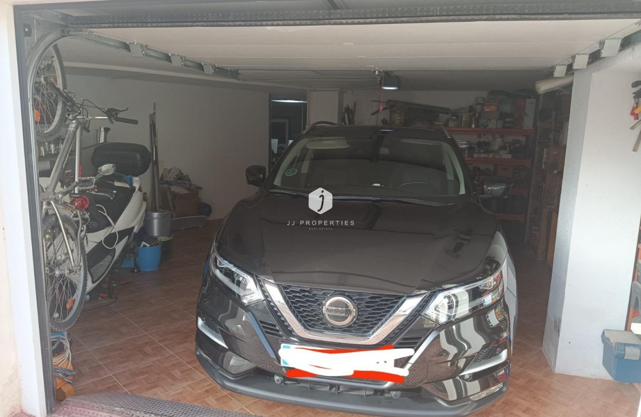 Aus zweiter Hand - Duplex -
Torrevieja - Acequion