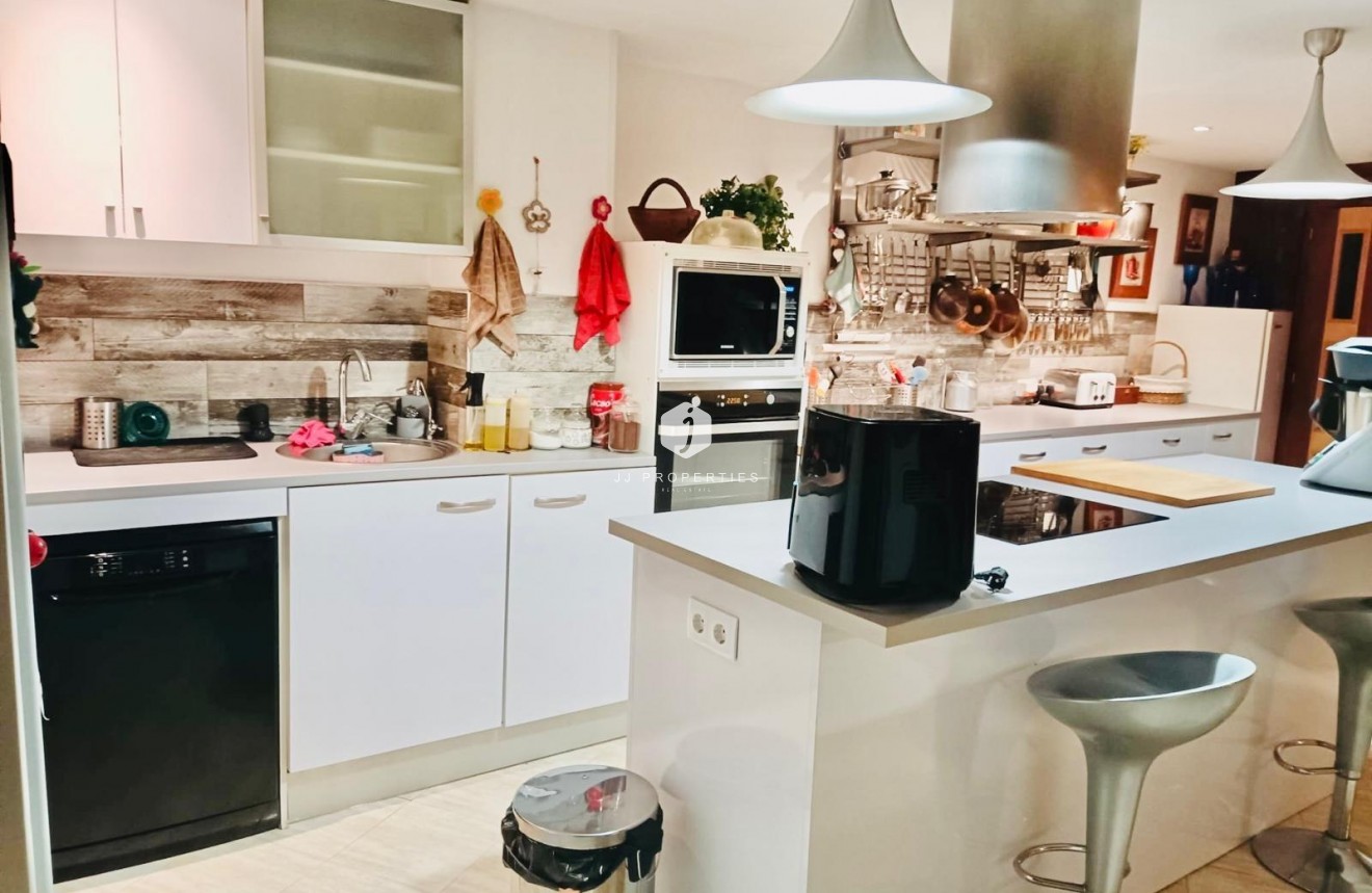 Aus zweiter Hand - Duplex -
Torrevieja - Acequion