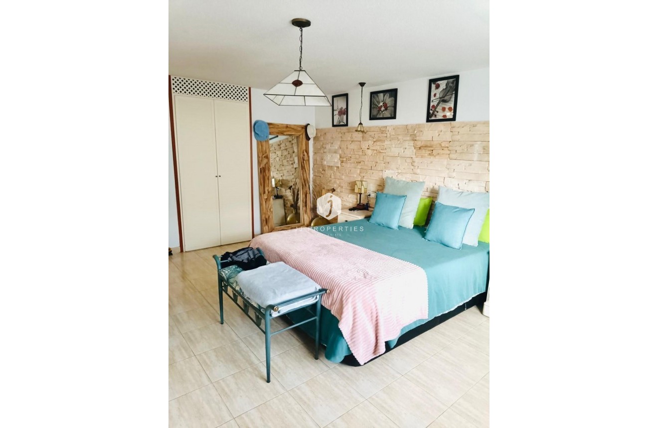 Aus zweiter Hand - Duplex -
Torrevieja - Acequion