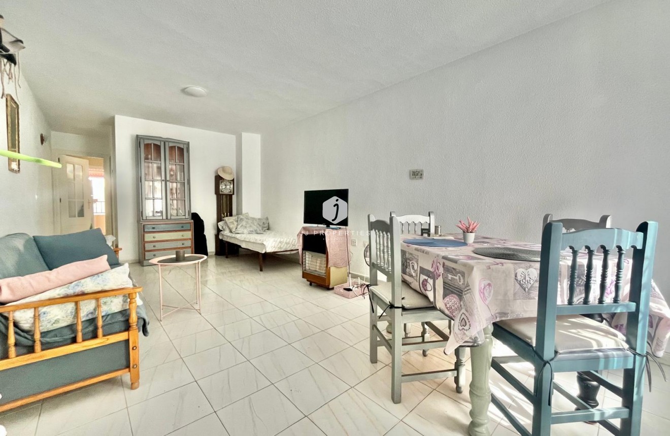 Resale - Apartment / flat -
Torrevieja - Playa de los Locos