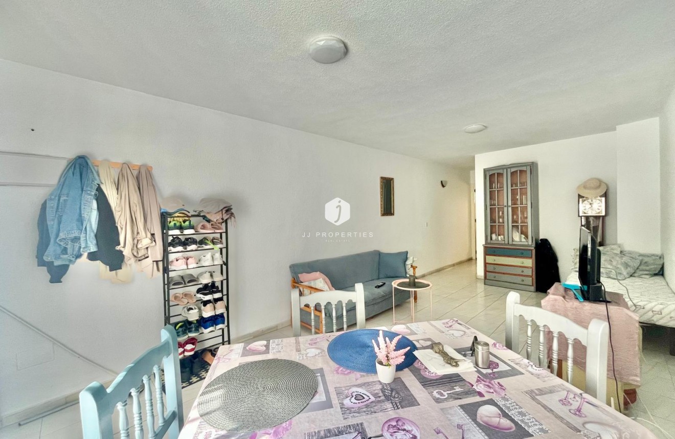 Resale - Apartment / flat -
Torrevieja - Playa de los Locos