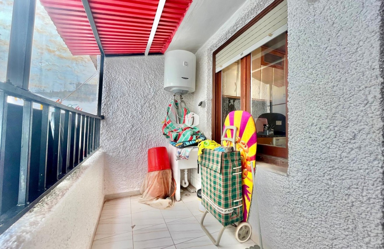 Resale - Apartment / flat -
Torrevieja - Playa de los Locos