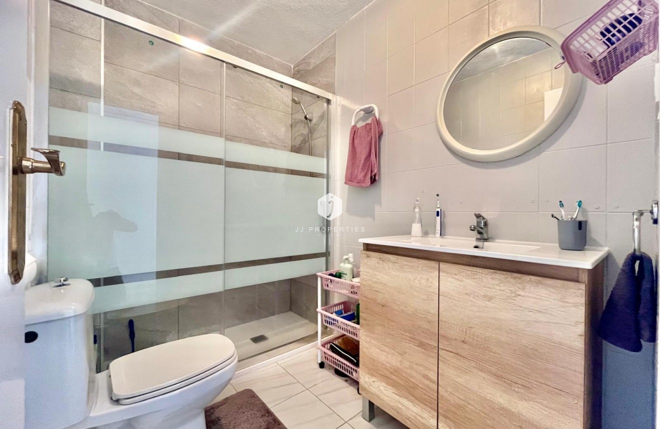 Resale - Apartment / flat -
Torrevieja - Playa de los Locos