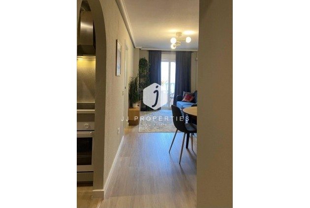 Resale - Apartment / flat -
Torrevieja - Playa del Cura