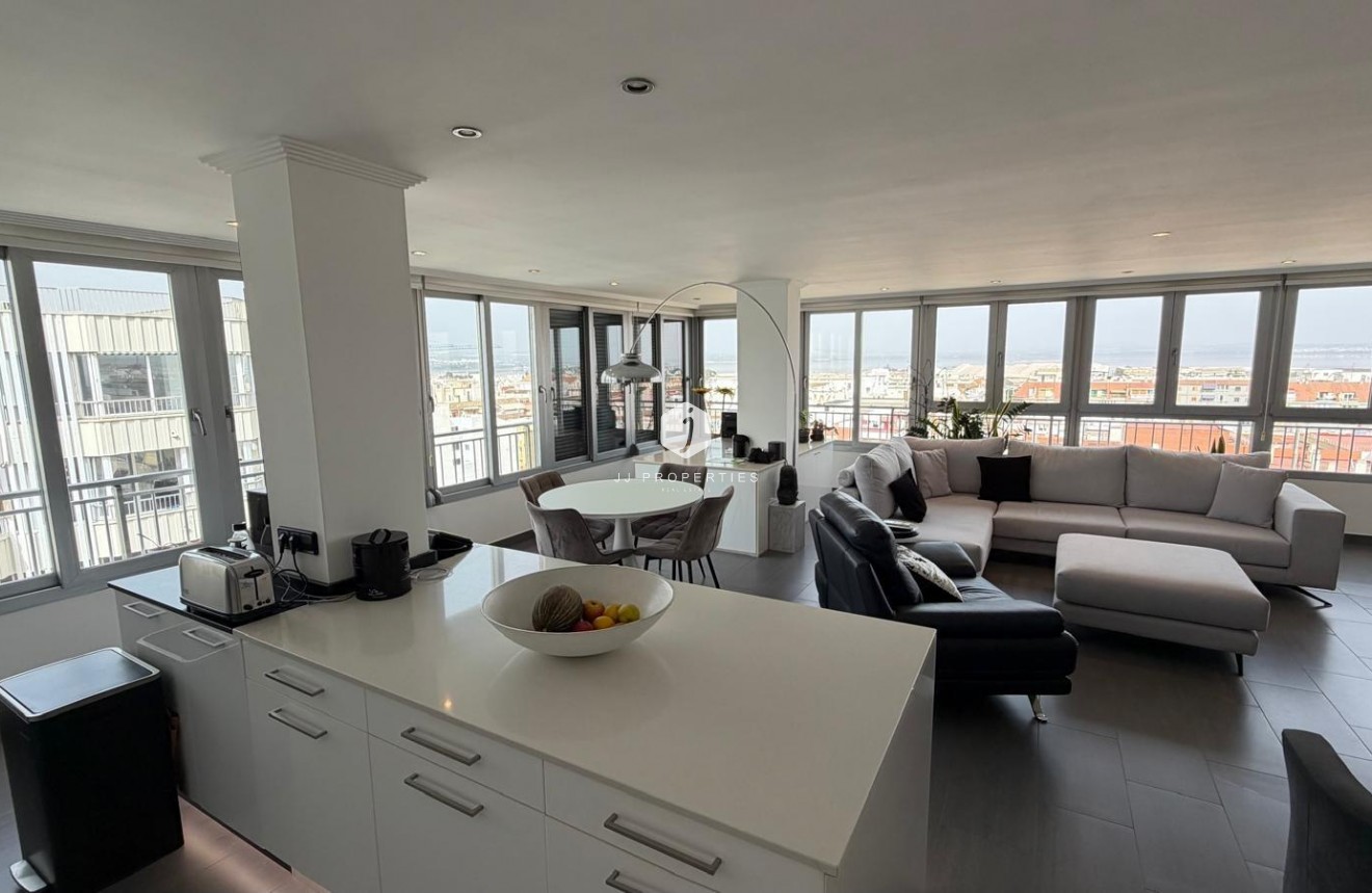 Aus zweiter Hand - Wohnung -
Torrevieja - Acequion