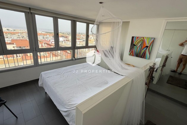 Aus zweiter Hand - Wohnung -
Torrevieja - Acequion