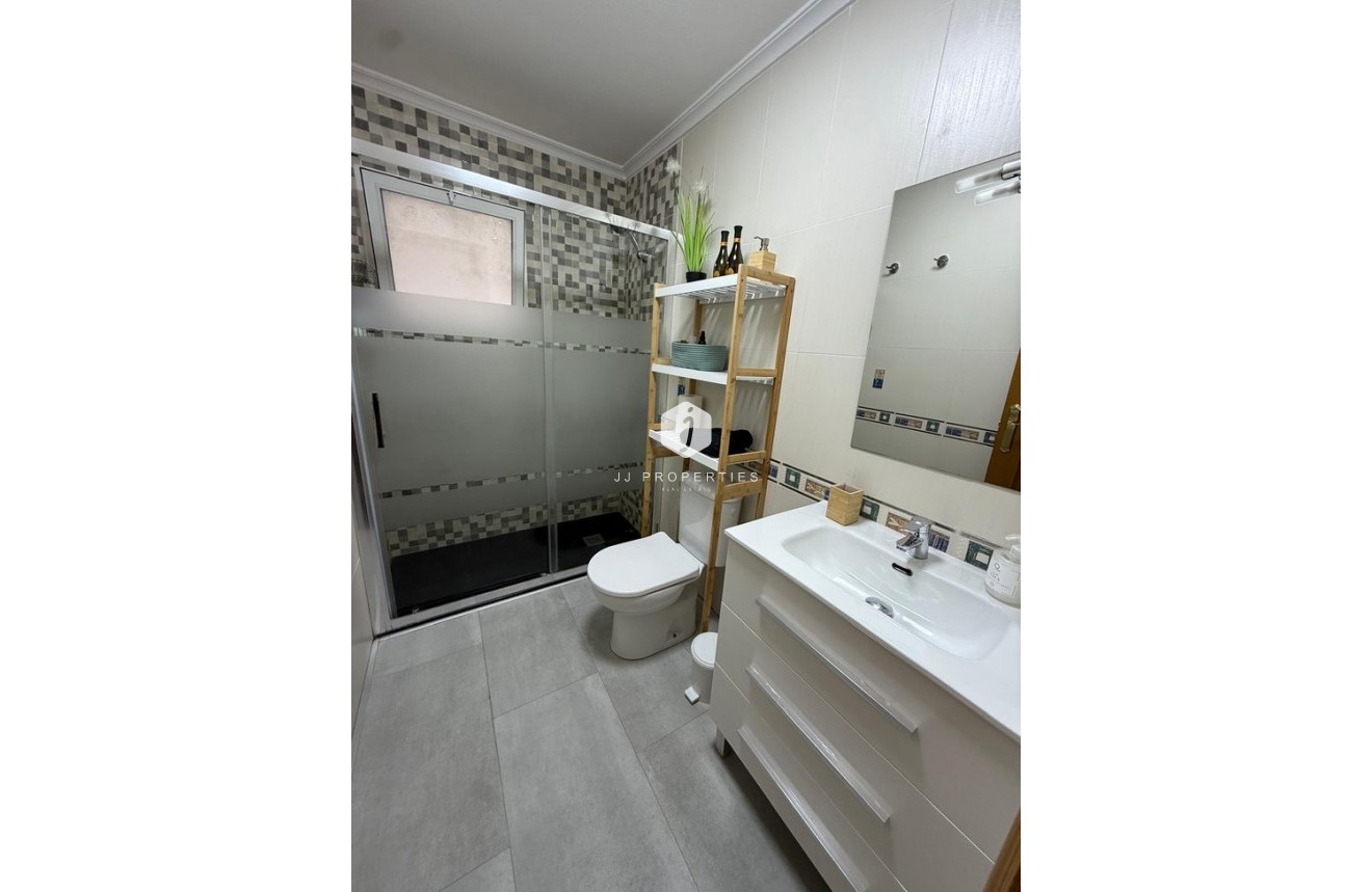 Resale - Apartment / flat -
Torrevieja - Costa Blanca