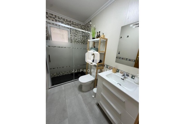 Resale - Apartment / flat -
Torrevieja - Costa Blanca