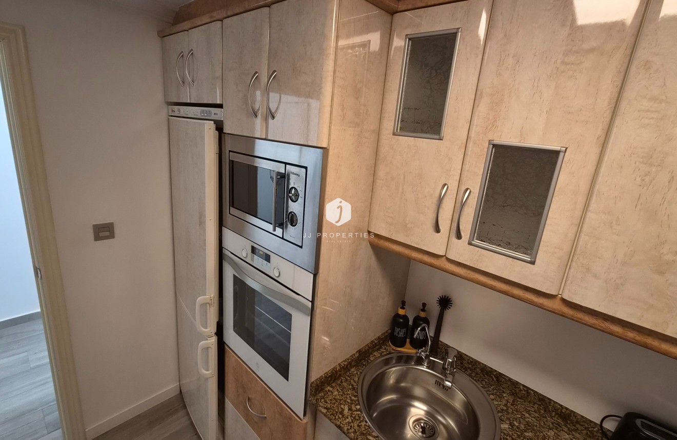 D'occasion - Appartement -
Torrevieja - Costa Blanca