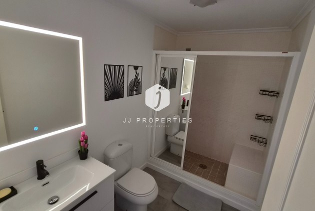 D'occasion - Appartement -
Torrevieja - Costa Blanca