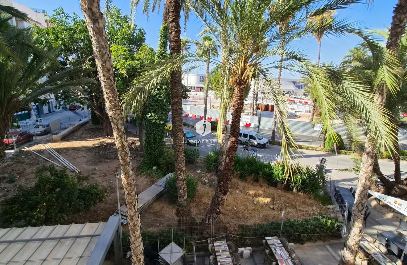 D'occasion - Appartement -
Torrevieja - Costa Blanca