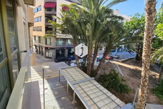 D'occasion - Appartement -
Torrevieja - Costa Blanca