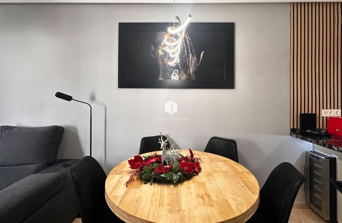 D'occasion - Appartement -
Torrevieja - Costa Blanca