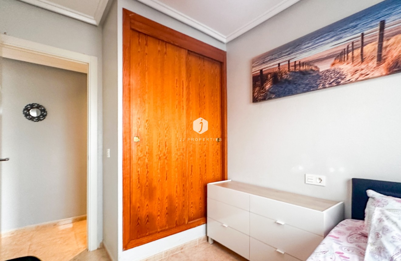 D'occasion - Appartement -
Torrevieja - Costa Blanca