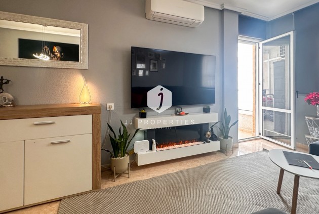 D'occasion - Appartement -
Torrevieja - Costa Blanca