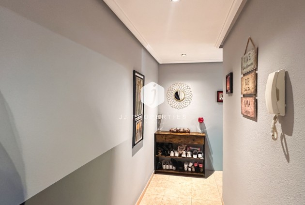 D'occasion - Appartement -
Torrevieja - Costa Blanca