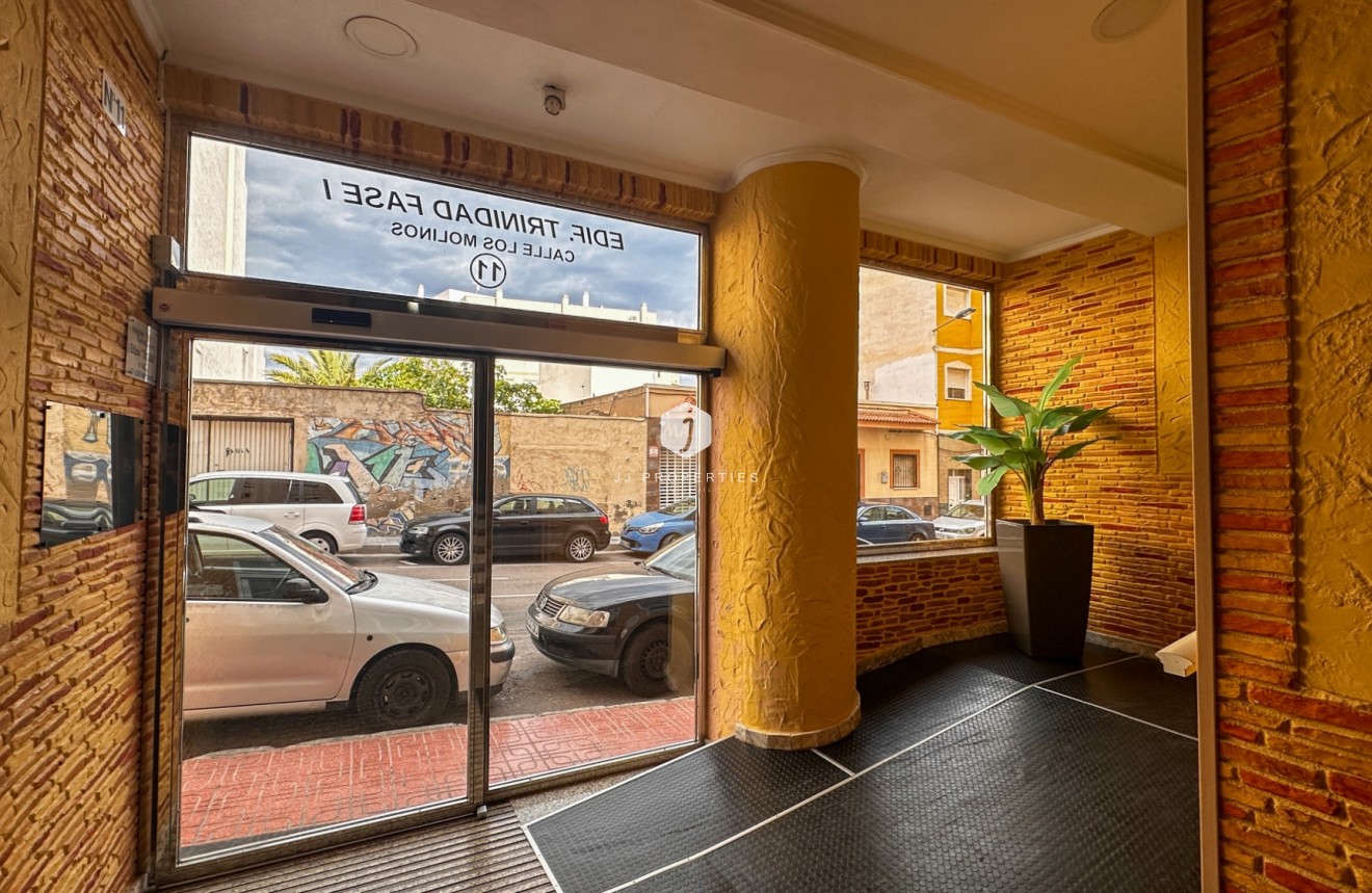 D'occasion - Appartement -
Torrevieja - Costa Blanca