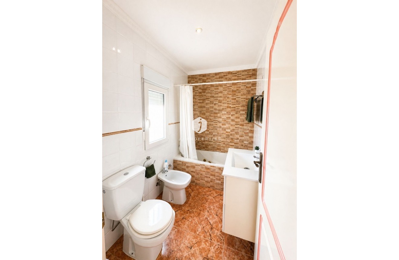D'occasion - Villa -
Torrevieja - Costa Blanca