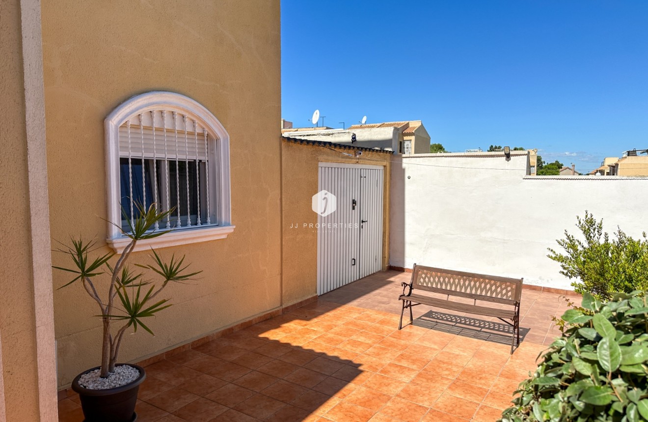 D'occasion - Villa -
Torrevieja - Costa Blanca
